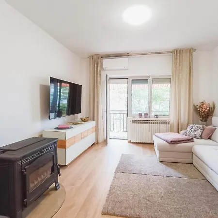 Apartman Petra *