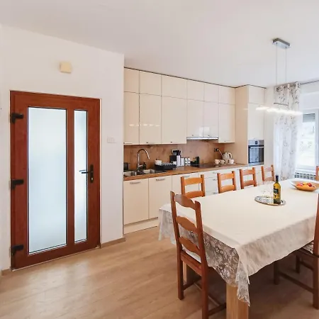 Apartman Petra *